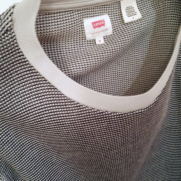 Levi's Long Sleeve waffle shirt - Picture 3 of 3